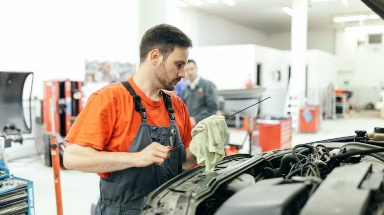 Cum îți pregătești mașina pentru sezonul de vară? SFATURI UTILE pentru șoferi