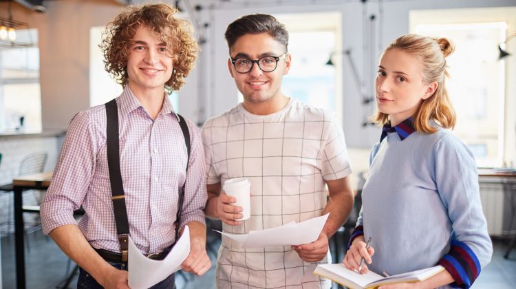 Cum să fii pe placul oamenilor? Trucuri psihologice care îți vin în ajutor