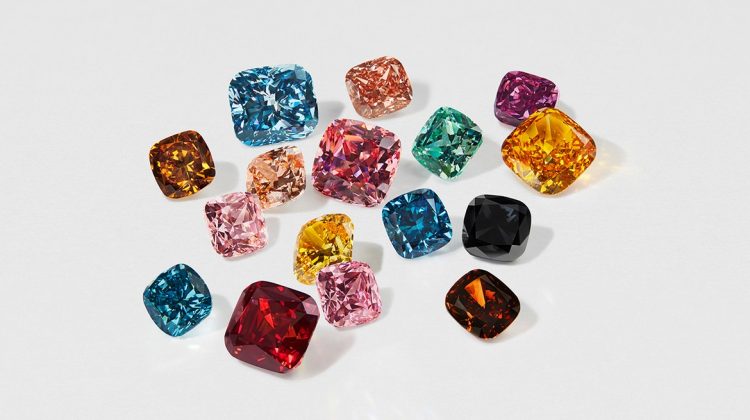 Swarovski dezvăluie prima colecție colorată. Primăvara fashionistelor va fi diferită (FOTO)