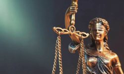 Denis Ulanov și Petru Jardan, eliberați sub control judiciar. Procurorii vor contesta decizia la Curtea de Apel