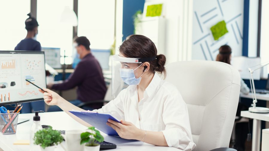 Respectăm sau nu măsurile de protecție după vaccinare? Cum se explică cazurile de COVID-19 după imunizare