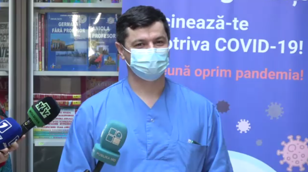 (VIDEO, FOTO) Cum se simt primii doi medici din țară care au fost imunizați împotriva COVID-19