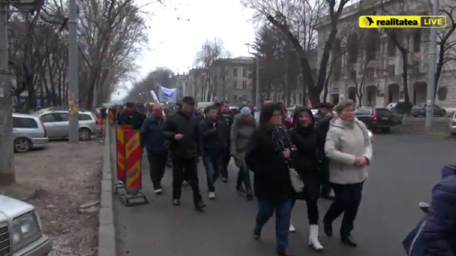 Fără salarii de câteva luni, angajații de la Calea Ferată ies mâine la protest