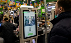Recunoaşterea facială se răspândește activ în viaţa ruşilor. Chiar și la supermarket ”se plăteşte cu faţa”