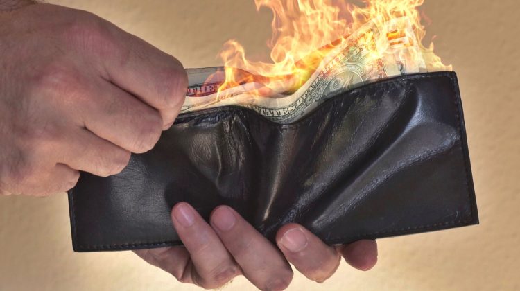 Bloomberg: Băncile centrale se vor confrunta cu o lună de foc din cauza crizei provocate de Covid-19