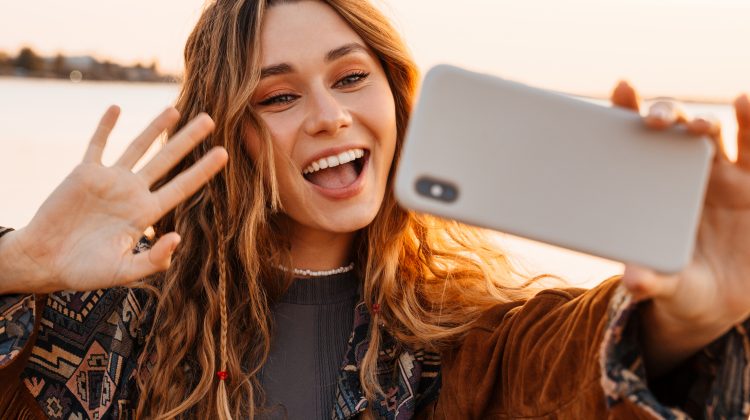 TOP cele mai falsificate telefoane. Și al tău poate fi în listă