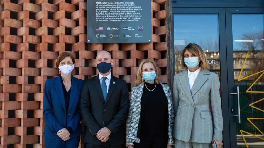 A fost inaugurat MEDIACOR, primul centru de producție digital-media din Republica Moldova. A participat Samantha Power