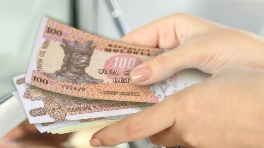 Din 2022 bugetarilor li se va întoarce „al 13 salariu”. Proiectul politicii fiscale și vamale, votate în prima lectură