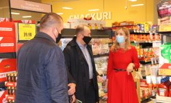 Ministrul Viorel Gherciu în discuții cu rețele de magazine din țară. Vrea să susțină producătorii locali