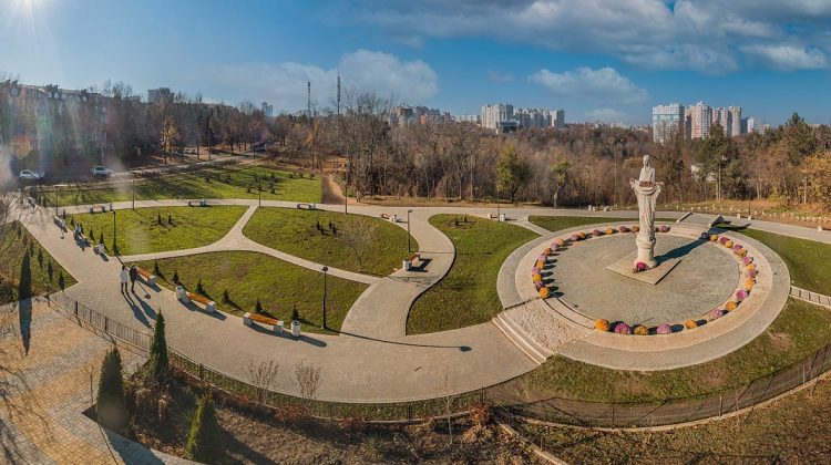 (FOTO) În parcul „Valea Trandafirilor” a apărut un nou scuar! Cum arată