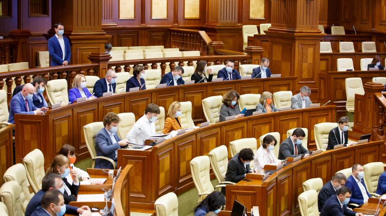 Autoritățile cheltuie mai mult decât adună. Care sunt sursele de finanțare a deficitului bugetar pentru anul 2022