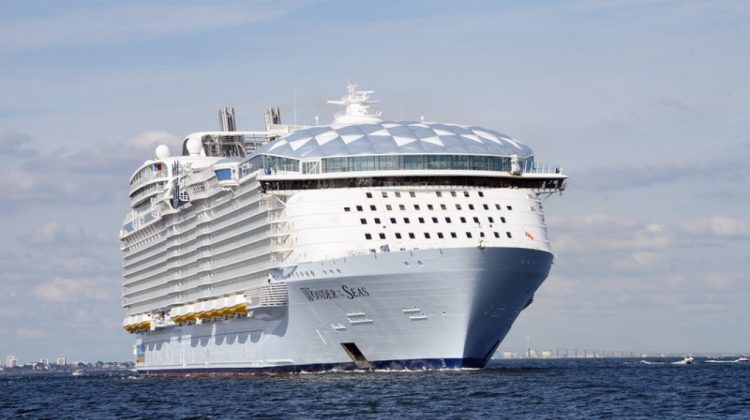 Wonder of the Seas, cel mai mare vas de croazieră din lume, e aproape de lansare. Oraș plutitor, construit în 2 ani