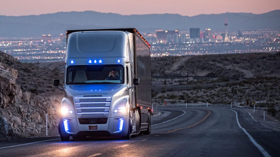 Mai mult business cu Ucraina. Kievul a majorat cota autorizațiilor pentru transportatorii de marfă