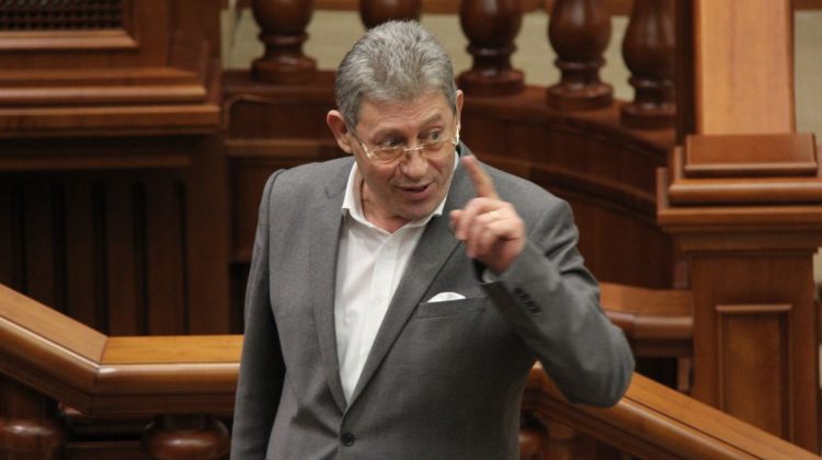 Mihai Ghimpu revine la cârma Partidului Liberal! Până când