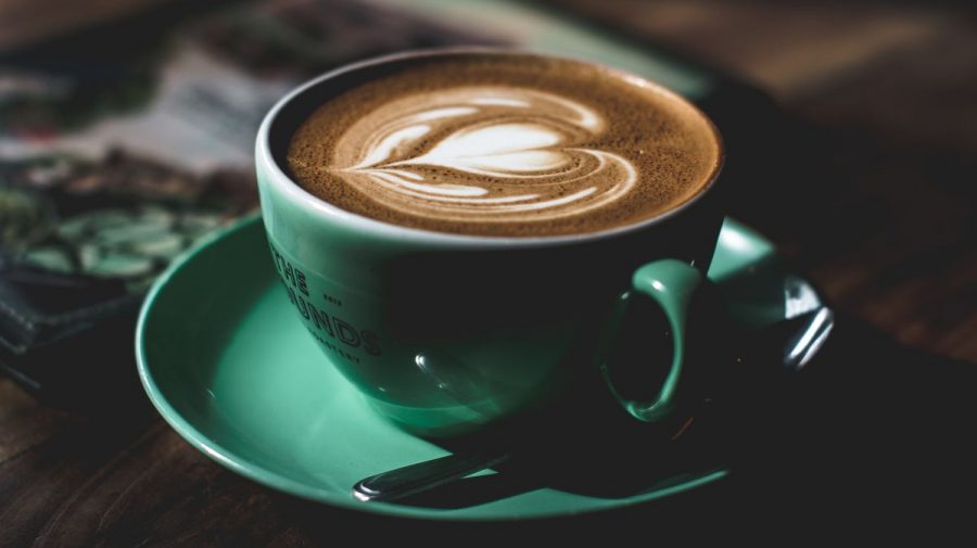 600 de EURO pentru o CAFEA! Atât a plătit un turist german într-un restaurant de la Budapesta