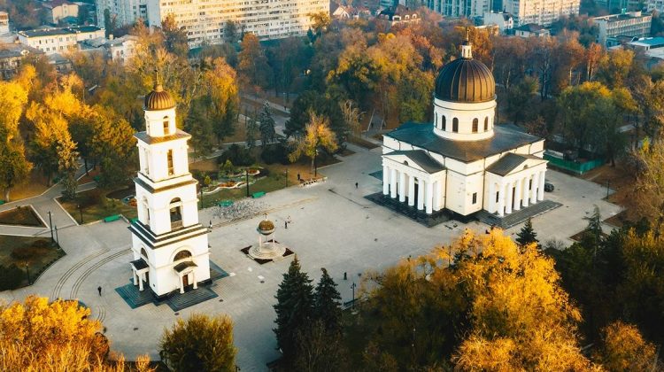 Încă un sezon de pandemie. Cum moldovenii au salvat o industrie care a fost „covidizată”