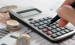 Piața asigurărilor, un jaf legal? Moldovenii au plătit 83 miliarde lei și au primit doar 29 miliarde