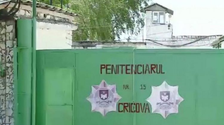 (FOTO) Alcool, substanță interzisă, etc! Percheziții inopinate soldate în penitenciarele nr.9 Pruncul și nr.15 Cricova
