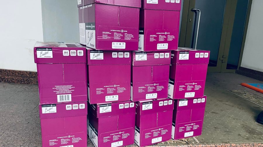 Alaiba: S-au învățat să scoată banii din bancomat se vor obișnui și cu asta”. Câtă hârtie „mănâncă” zilnic Parlamentul