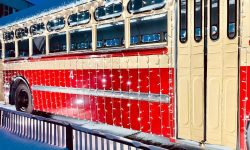 (FOTO) Atmosferă de sărbători pe străzile Capitalei! Începând cu ora 18:00 vor circula 11 troleibuze decorate