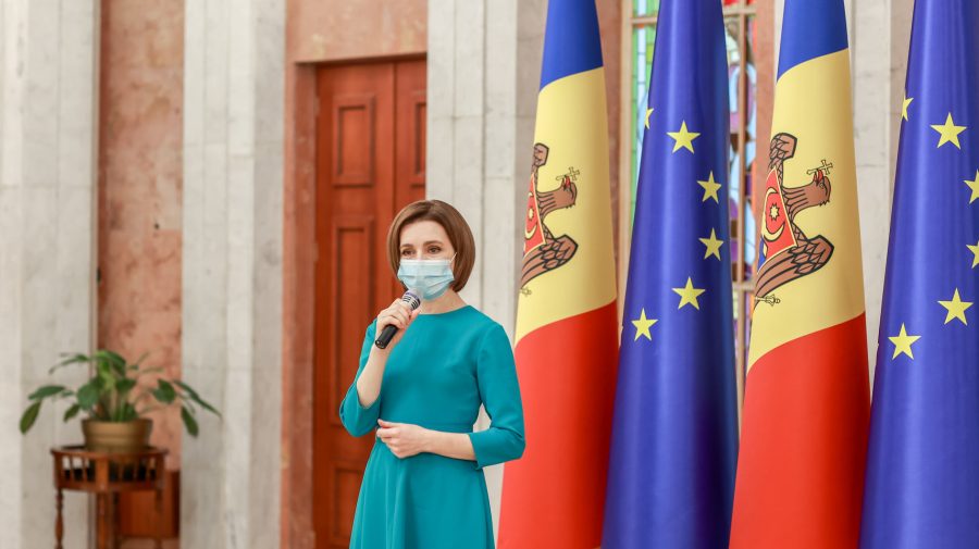 Maia Sandu a premiat cei mai „creativi și originali pomi de Crăciun din țară”! Cine sunt învingătorii