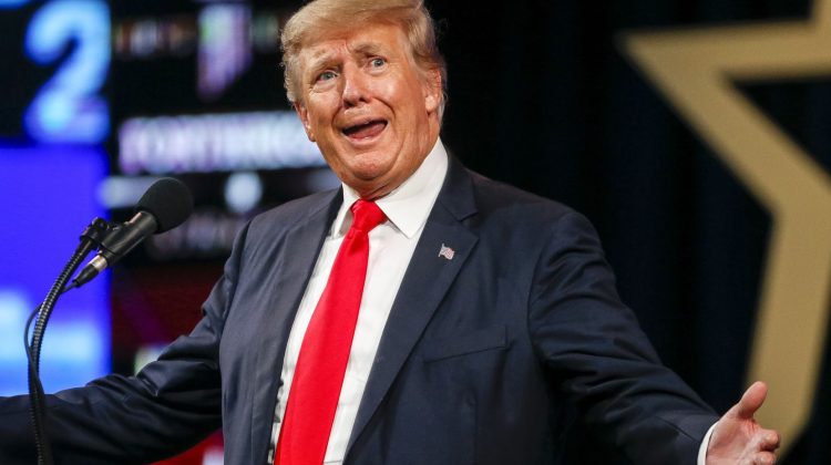 Firma de social media a lui Trump strânge 1 miliard de dolari de la investitori