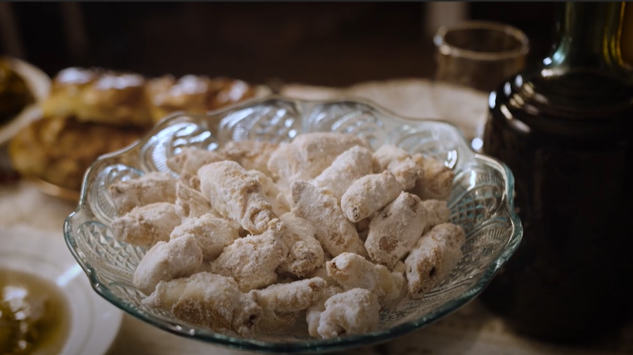 (VIDEO) „De Crăciun, Moldova te așteaptă acasă”! Rețetă pentru cornulețe cu vișine