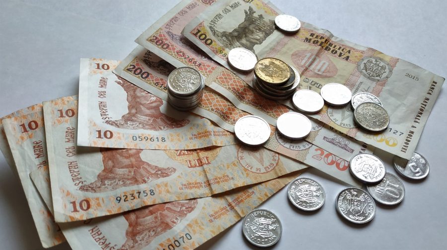 Setea moldovenilor pentru tehnică se traduce în dobânzi halucinante la microfinanțare. Șeful IuteCredit explică de ce