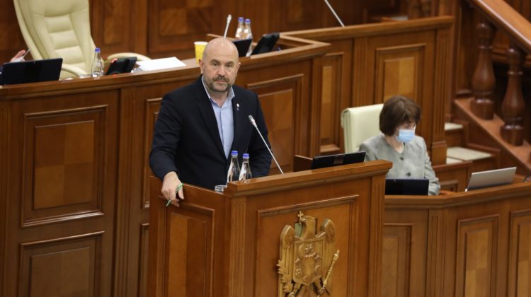 Parlamentul a aprobat, în prima lectură, acordarea subvențiilor pentru mai multe categorii de producători agricoli