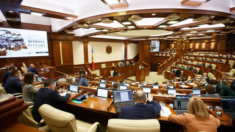 Companiile de asigurări nu vor putea acorda împrumuturi persoanelor terțe