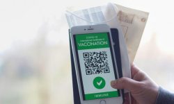 Un român a fost amendat cu 400 de EURO într-un autobuz din Roma. Nu avea la el certificatul verde