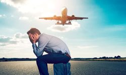 Aproape 8000 de zboruri au fost anulate în weekend-ul de Crăciun. Lipsa de personal dă bătăi de cap companiilor aeriene