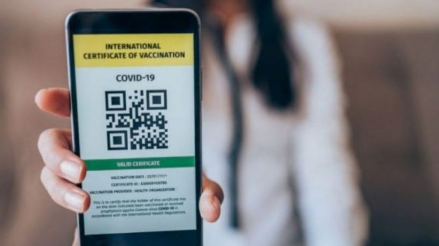 Certificatul COVID-19, „accesoriu” indispensabil, va fi necesar în centrele comerciale. Programul restaurantelor