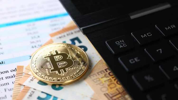 Câţi oameni investesc în criptomonede? Crypto.com: ne așteptăm să ajungă la 1 miliard până la finalul anului 2022
