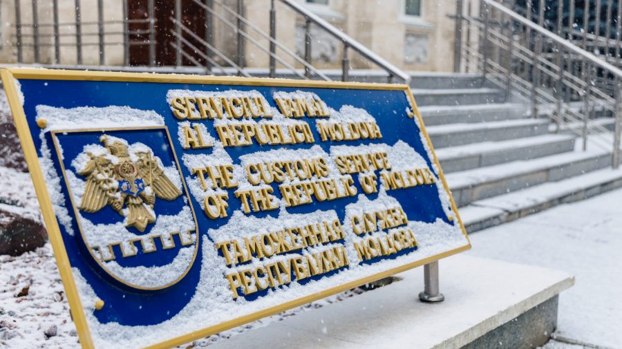 S-a deschis robinetul cu bani al vameșilor. Au suplinit pușculița statului cu peste 1,2 miliarde de lei