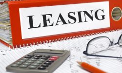 Acționarul Victoriabank cumpără compania de leasing a miliardarului Ion Țiriac