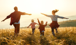 CNAS a finanțat indemnizațiile adresate familiilor cu copii! Beneficiarii se pot adresa la prestatorii de plată