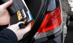 (VIDEO) Doi angajați ai INSP, prinși în flagrant! Ar fi cerut 400 de EURO de la un cetățean