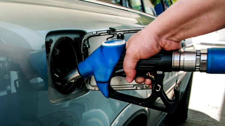 Nu se mai opresc din majorat! Benzina depășește 22,50 de lei, iar motorina 19,50, prețurile stabilite de ANRE