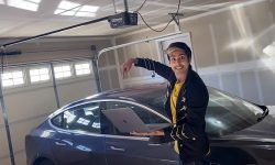 Un bărbat a folosit o mașină Tesla pentru a mina criptomonede. Câți bani a câștigat