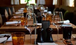 Fiscaliștii îngăduitori cu HoReCa! Aplicarea cotei TVA de 6%, prelungită până la 15 martie 2022