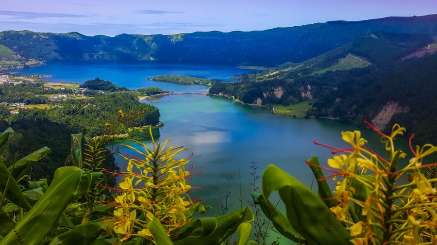 Cum arată una dintre cele mai exotice insule din Europa? O găseşti greu pe hartă, dar odată ajuns nu vrei să mai pleci