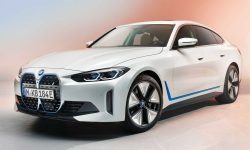 BMW a depăşit Mercedes şi a recuperat titlul de cel mai bine vândut brand premium din lume