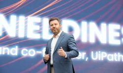 Acţiunile UiPath, la un nou minim istoric pe Wall Street. Daniel Dines, de la 7,8 miliarde de dolari la 3,9 miliarde