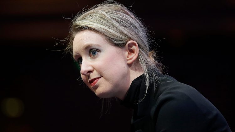 Elizabeth Holmes, fondatoarea Theranos, condamnată la închisoare. Ce promitea startup-ul revoluționar, lansat la 19 ani