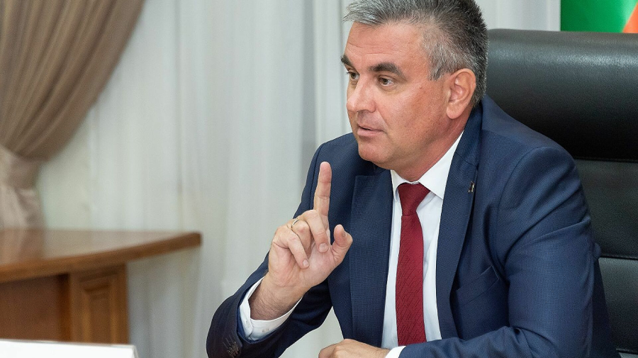 Separatistul Krasnoselski, cu lacrimi de crocodil. Se plânge că Moldova a instituit blocada enclavei