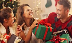 Bucură-ți persoanele dragi de sărbători cu cadouri binemeritate. Vezi câteva idei utile