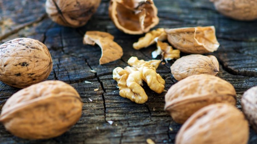 Prețul la miezul de nuci a început să se micșoreze! Nu mai este atât de solicitat de turci