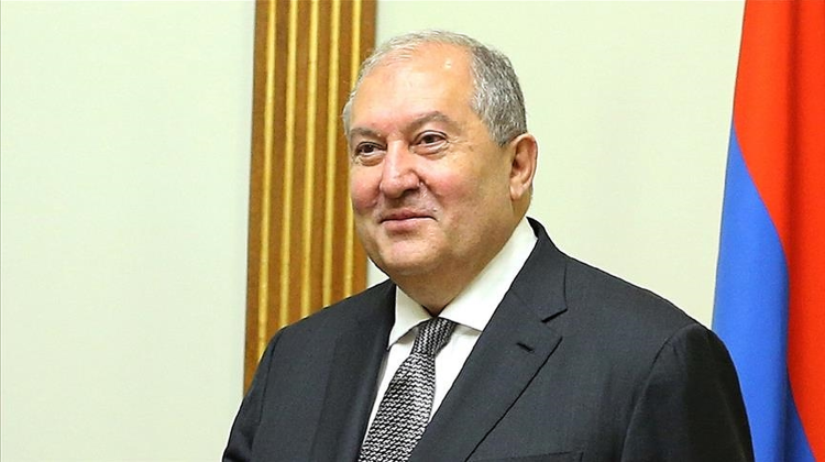 Decizie surprinzătoare la Erevan. Președintele Armeniei, Armen Sarkissian, și-a dat demisia