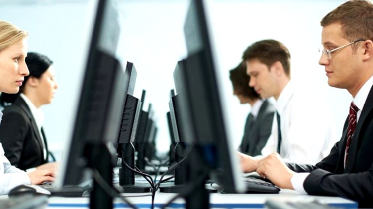 Ministerele și instituțiile statului, cu „ochii în soare”. Criză endemică de angajați